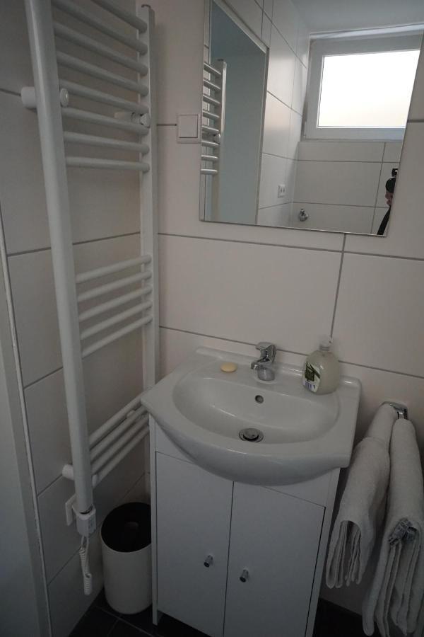 Neue Und Zentral Gelegene Wohnung In Stuttgart Kültér fotó